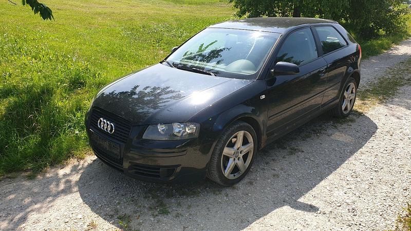 Schwarz Gebraucht 2006 Audi A3 Attraction Limousine | 1.400 € (Fairer Preis) - Bild 1/4