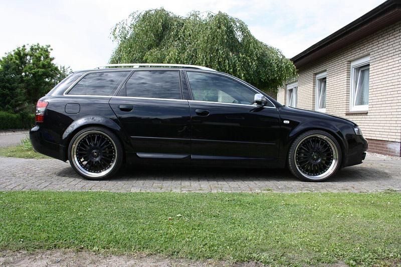 Schwarz Gebraucht 2003 Audi S4 Comfort Kombi | 8.150 € (Guter Preis) - Bild 1/4