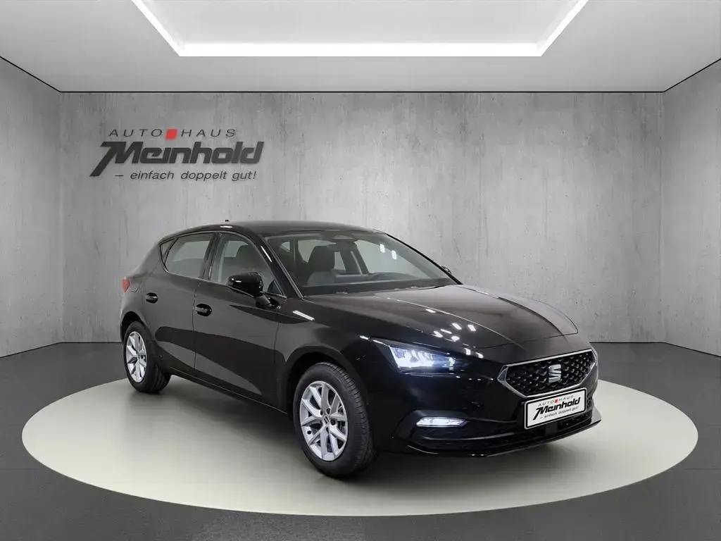 Używany Seat Leon Style 116 KM (85 kW) 2025 Czarny Sedan/Limuzyna
