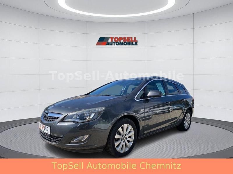 Gebraucht Opel Astra Innovation 179 PS (131 kW) 2011 Grau Kombi