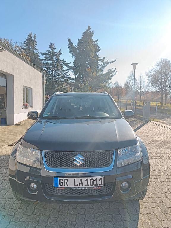 Schwarz Gebraucht 2007 Suzuki Grand Vitara SUV | 6.500 € (Fairer Preis) - Bild 1/4