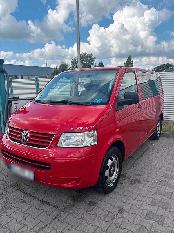 Second-hand VW T5 2007 Roșu Van