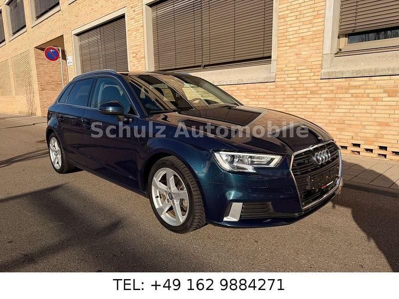 Blau Gebraucht 2017 Audi A3 Sport Limousine | 17.950 € (Guter Preis) - Bild 1/4