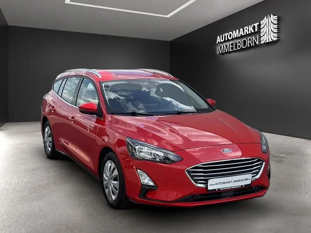 Gebraucht Ford Focus Cool & Connect 155 PS (114 kW) 2020 Rot Kombi