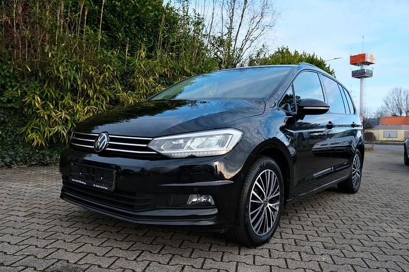 Schwarz Gebraucht 2020 VW Touran Comfortline Van / Kleinbus | 15.490 € (Fairer Preis) - Bild 1/4