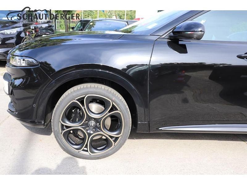 Neu Alfa Romeo Tonale 280 PS (205 kW) 2025 Schwarz SUV