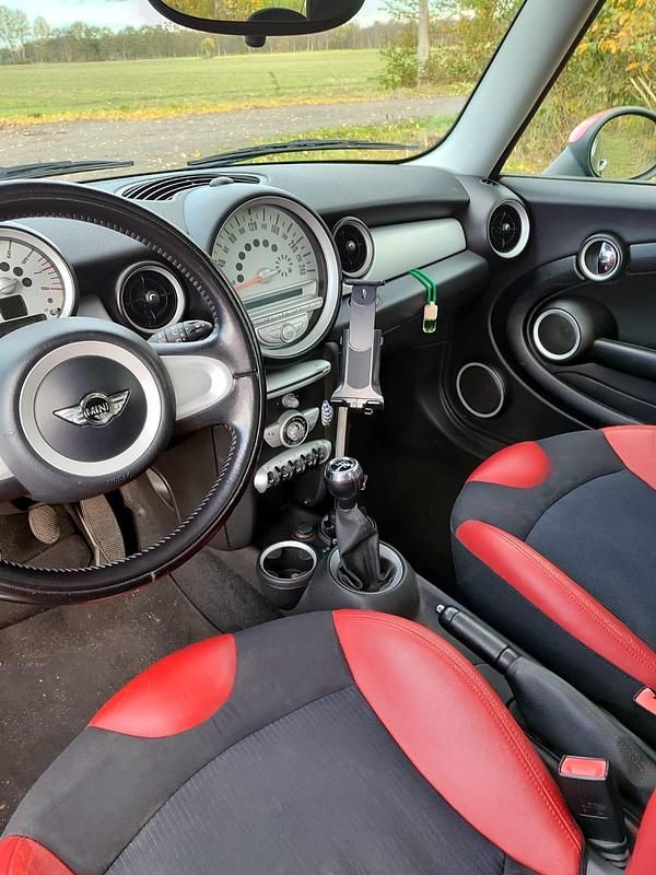 Gebraucht Mini ONE 95 PS (69 kW) 2008 Schwarz Kleinwagen