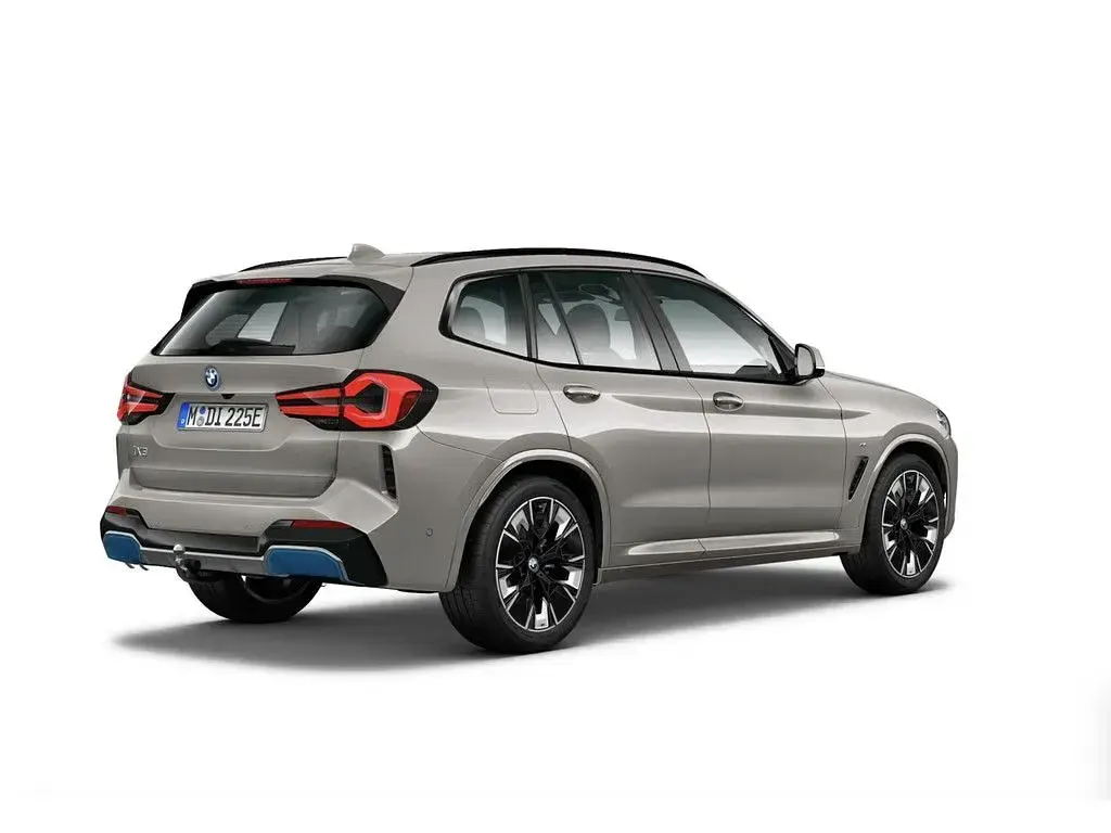 Gebraucht BMW iX3 Impressive 210 kW (286 PS) 2023 Silber SUV