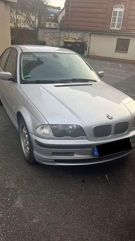 Gebraucht BMW 318 118 PS (86 kW) 2000 Silber Limousine