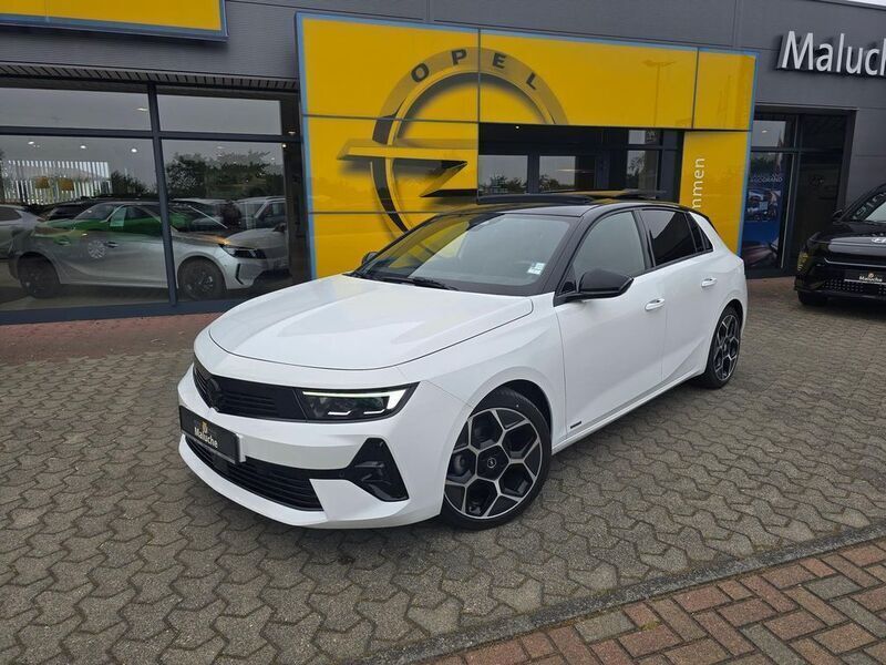 White jade Gebraucht 2022 Opel Astra Ultimate Limousine | 20.890 € (Fairer Preis) - Bild 1/4