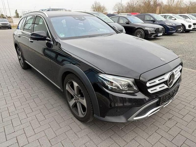 Gebraucht Mercedes E220 All-Terrain Avantgarde 194 PS (142 kW) 2017 Schwarz Kombi