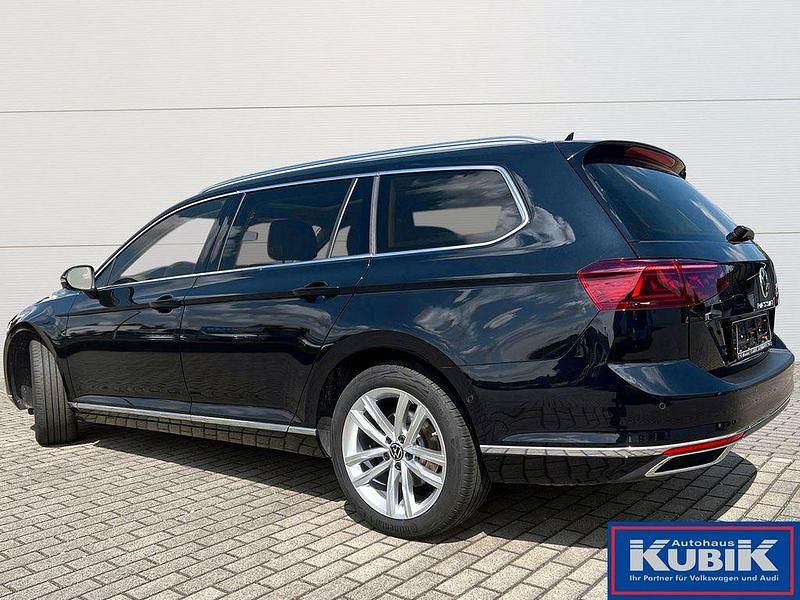 Gebraucht VW Passat Elegance 200 PS (147 kW) 2022 Schwarz Kombi