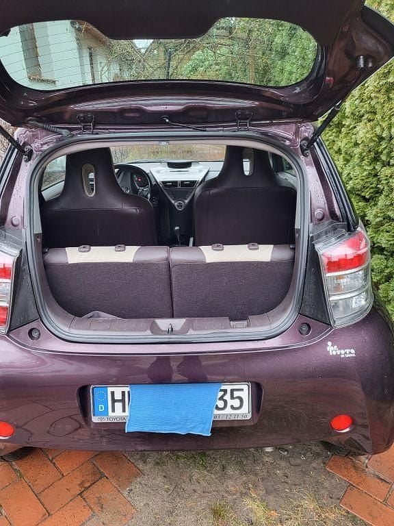 Gebraucht Toyota iQ 98 PS (72 kW) 2010 Kleinwagen
