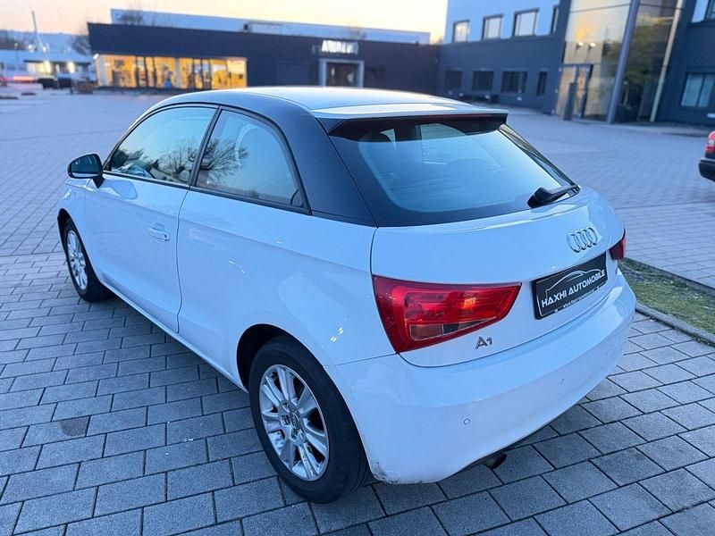 Gebraucht Audi A1 Attraction 90 PS (66 kW) 2014 Weiß Kleinwagen