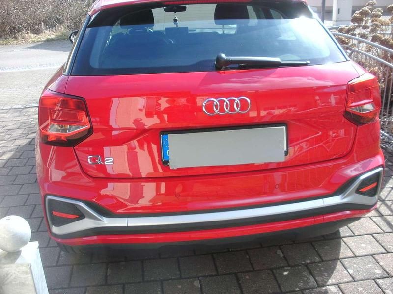 Gebraucht Audi Q2 S-Line 110 PS (80 kW) 2022 Rot SUV