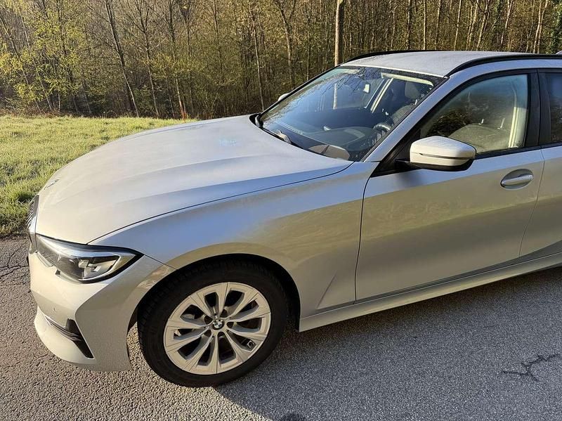 Gebraucht BMW 320 Advantage 190 PS (139 kW) 2020 Grau Kombi