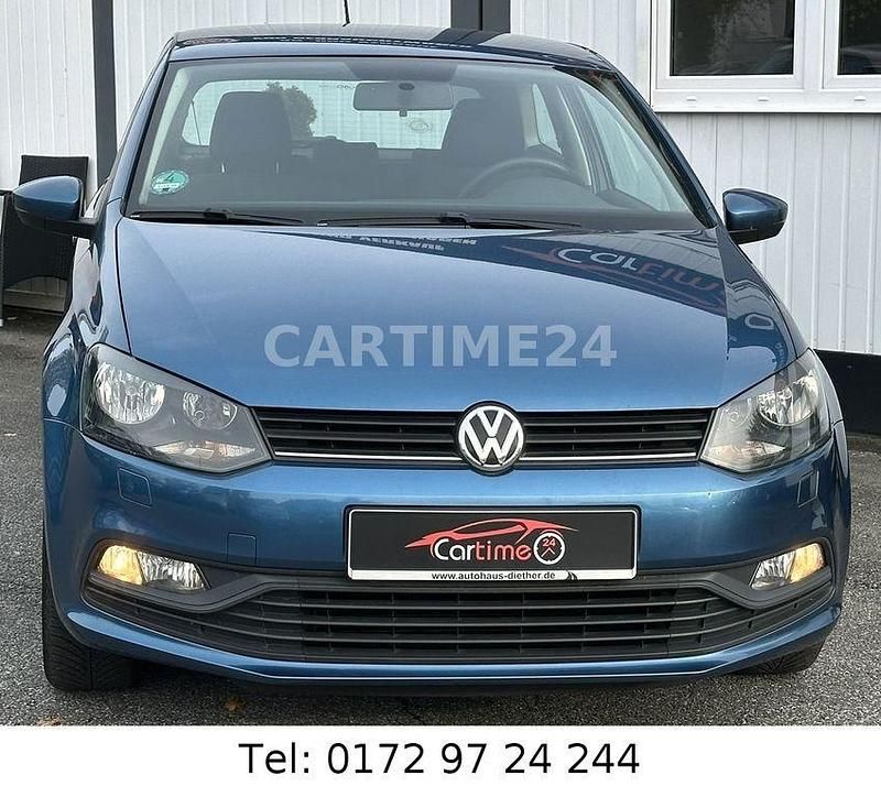 Blue silk Gebraucht 2015 VW Polo Trendline Limousine | 4.390 € (Guter Preis) - Bild 1/4