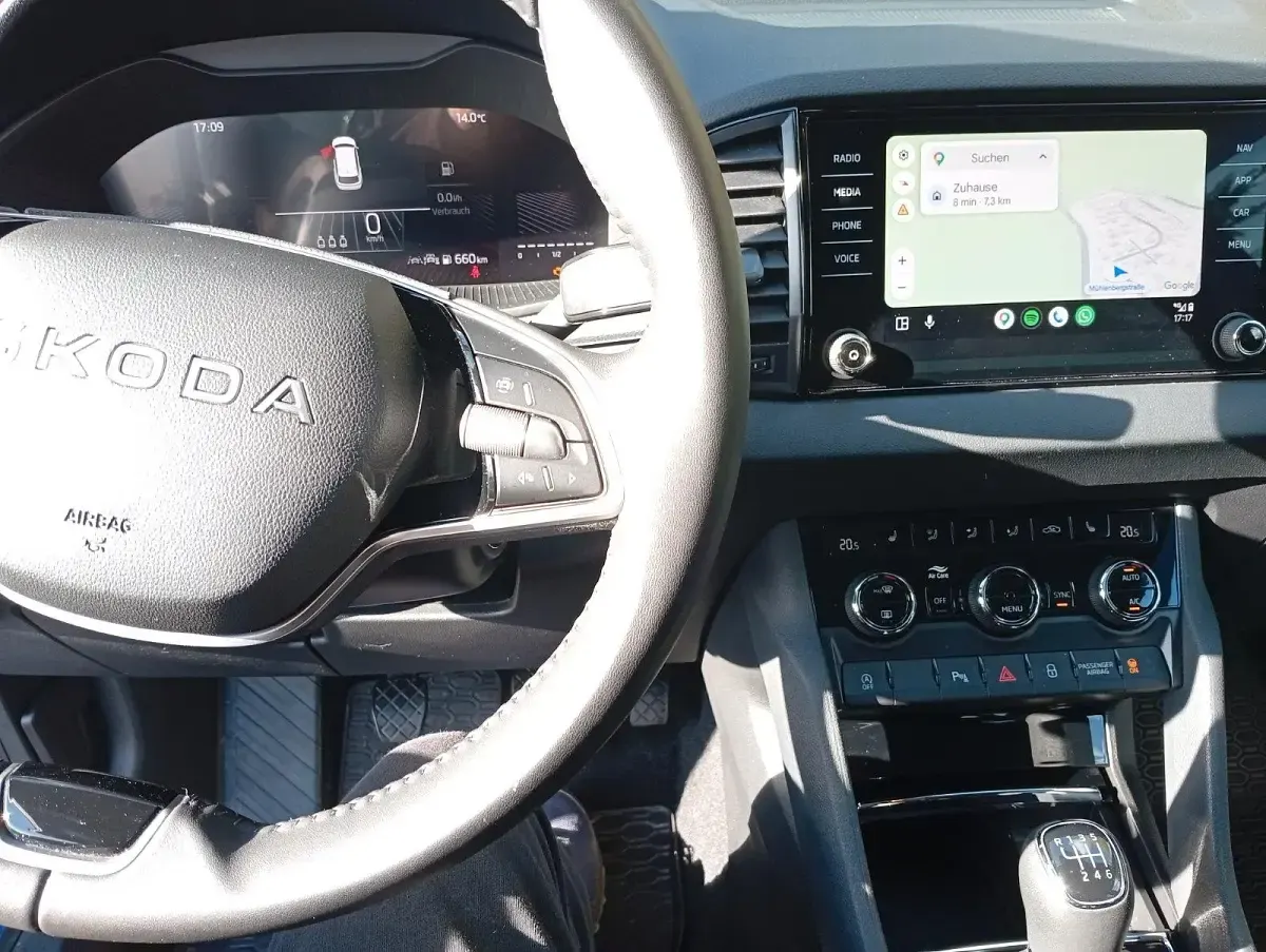 Gebraucht Skoda Karoq Selection 150 PS (110 kW) 2025 Blau SUV