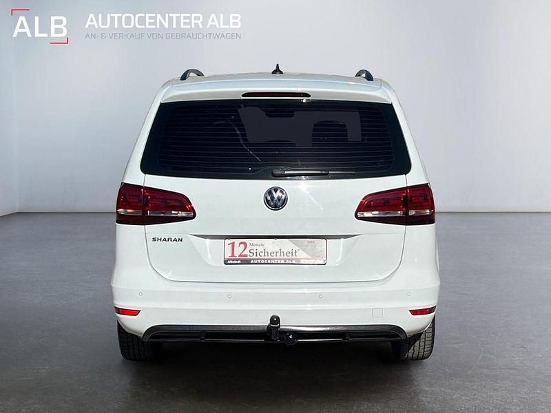 Gebraucht VW Sharan Comfortline 150 PS (110 kW) 2021 Weiß Van / Kleinbus