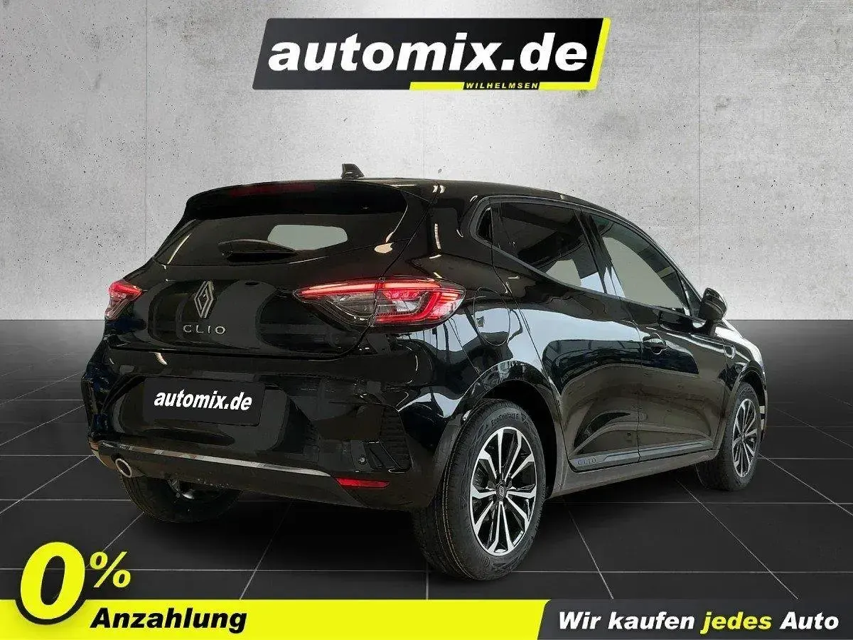 Neu Renault Clio V Techno 91 PS (66 kW) 2025 Magic grau Limousine