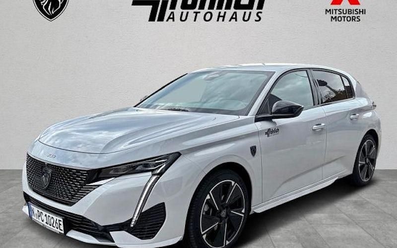 Okenit weiß metallic Gebraucht 2024 Peugeot e-308 GT Kleinwagen | 33.590 € (Fairer Preis) - Bild 1/4
