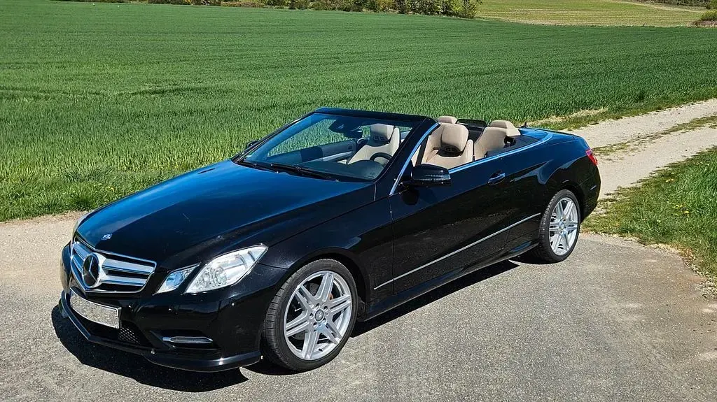 Gebraucht Mercedes E300 AMG line 252 PS (185 kW) 2013 Schwarz Cabrio
