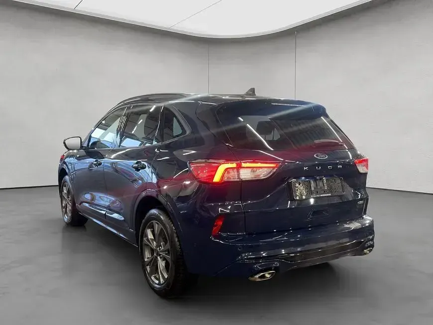 Gebraucht Ford Kuga ST-Line 224 PS (164 kW) 2022 Blau SUV