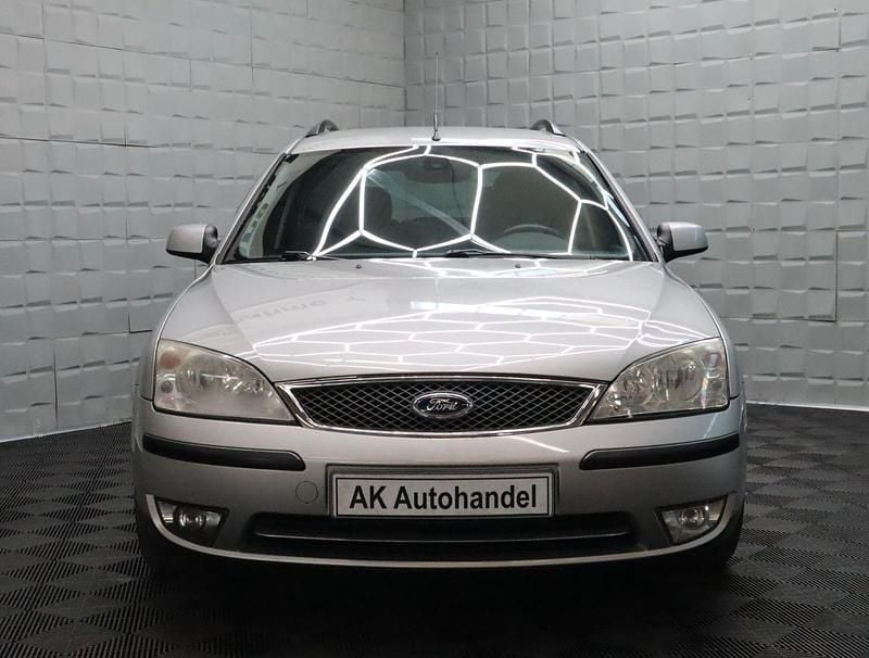 Gebraucht Ford Mondeo 131 PS (96 kW) 2004 Grau Kombi