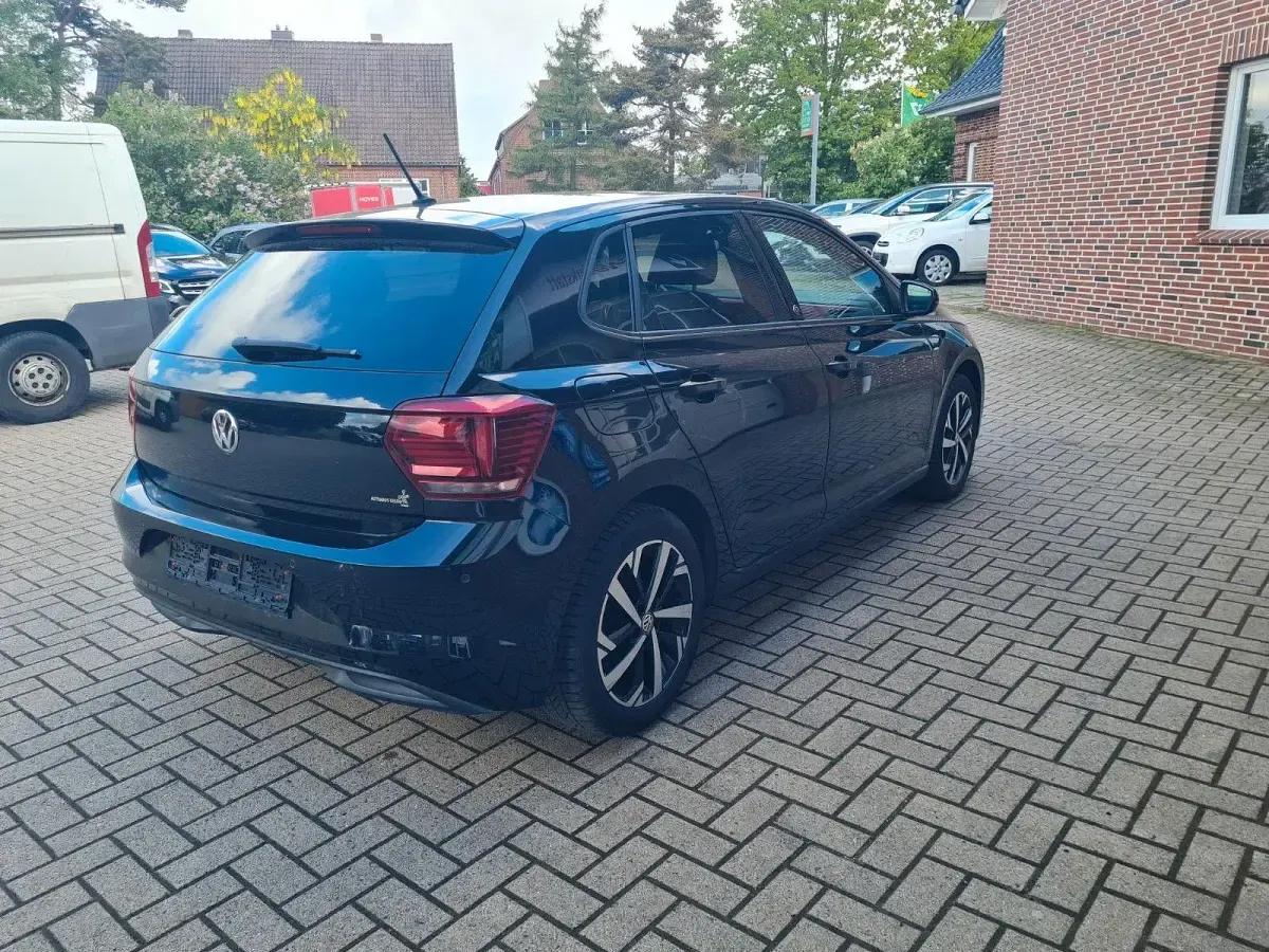 Gebraucht VW Polo Beats 75 PS (55 kW) 2018 Schwarz Kleinwagen