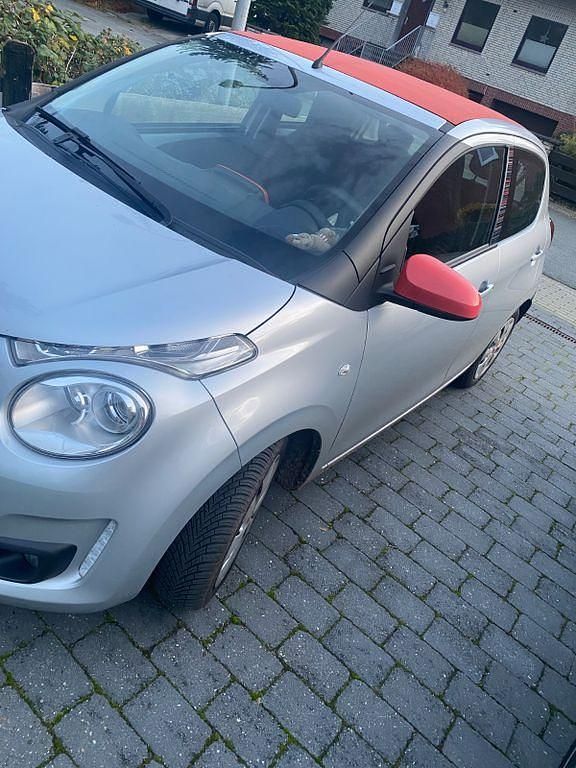 Grau Gebraucht 2015 Citroën C1 Shine Kleinwagen | 4.600 € (Guter Preis) - Bild 1/4