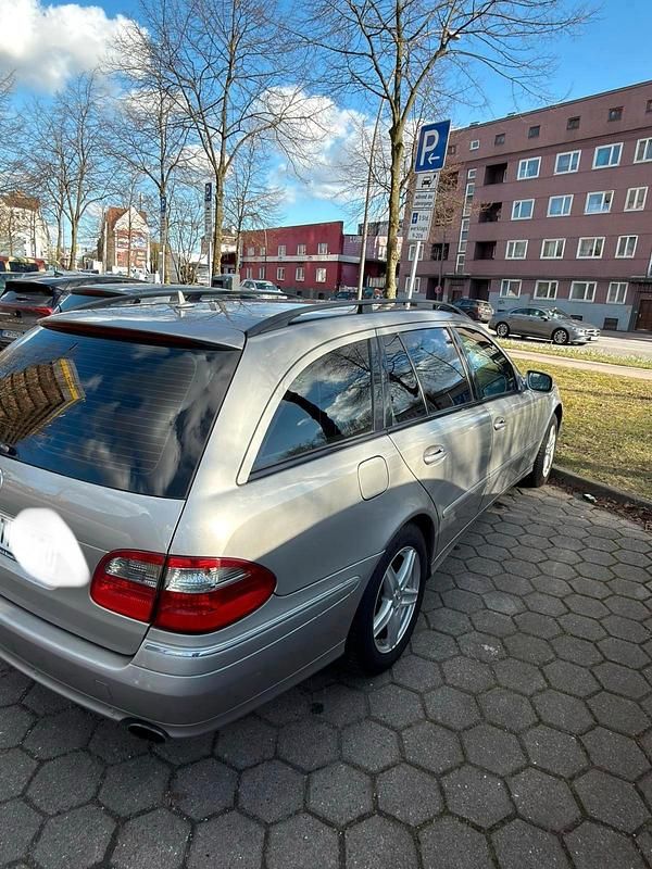 Gebraucht Mercedes E320 224 PS (164 kW) 2009 Silber Kombi