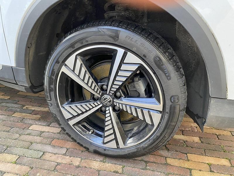 Gebraucht MG ZS Luxury 105 kW (143 PS) 2021 Weiß SUV