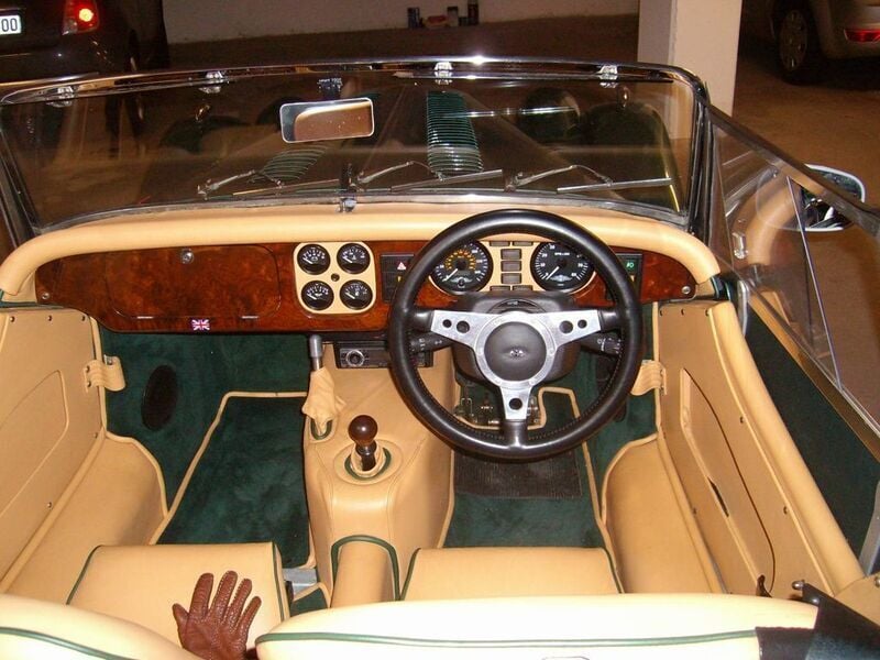 Grün Gebraucht 2001 Morgan 4/4 Cabrio | 33.900 € - Bild 1/4