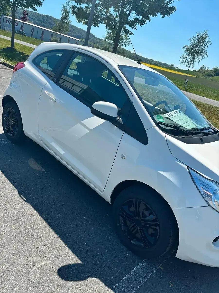 Gebraucht Ford Ka 69 PS (50 kW) 2011 Weiß Kleinwagen