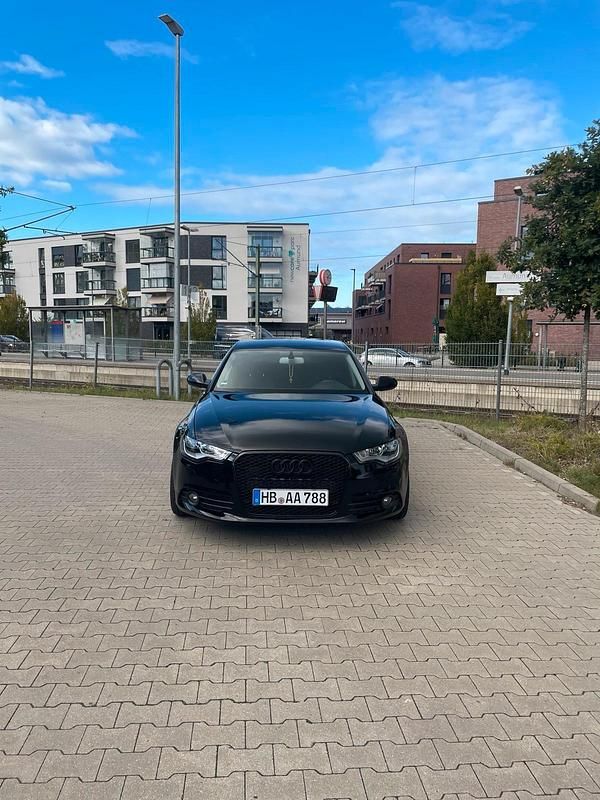 Schwarz Gebraucht 2013 Audi A6 Design Limousine | 14.300 € (Etwas zu teuer) - Bild 1/4