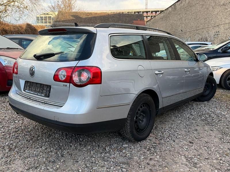 Gebraucht VW Passat Comfortline 122 PS (89 kW) 2010 Silber Kombi