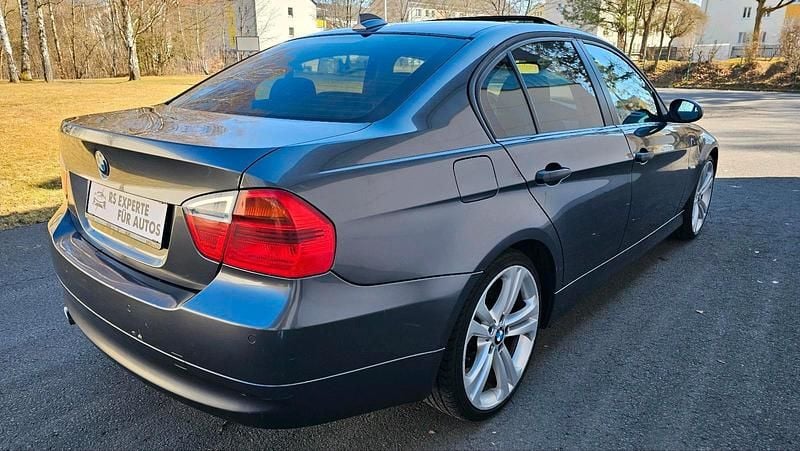 Gebraucht BMW 320 150 PS (110 kW) 2005 Limousine