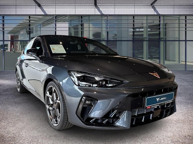 Neu Cupra Leon VZ 300 PS (220 kW) 2025 Magnetic grau Limousine