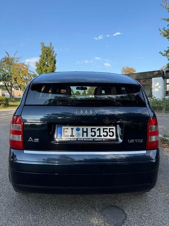 Gebraucht Audi A2 61 PS (44 kW) 2002 Blau Kleinwagen