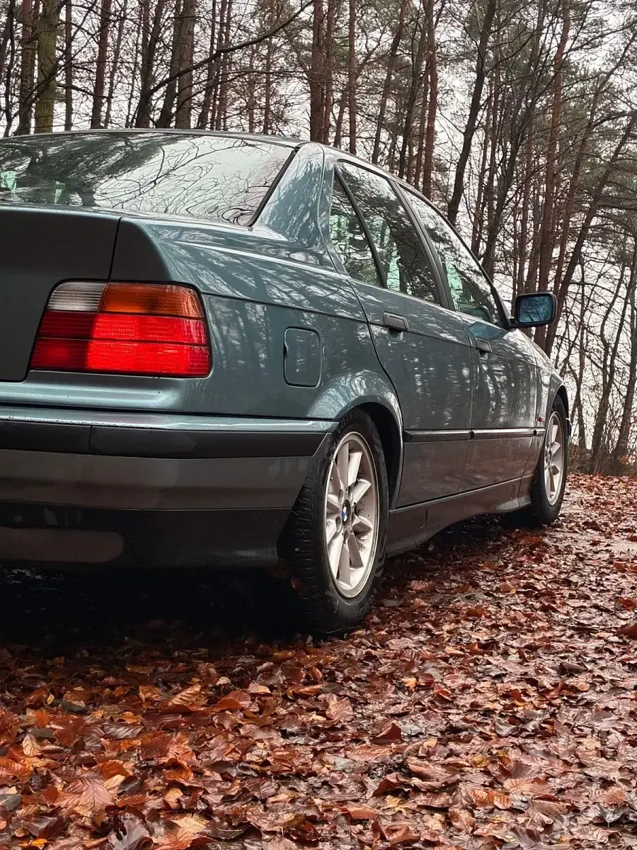 Gebraucht BMW 318 116 PS (85 kW) 1998 Grün Limousine