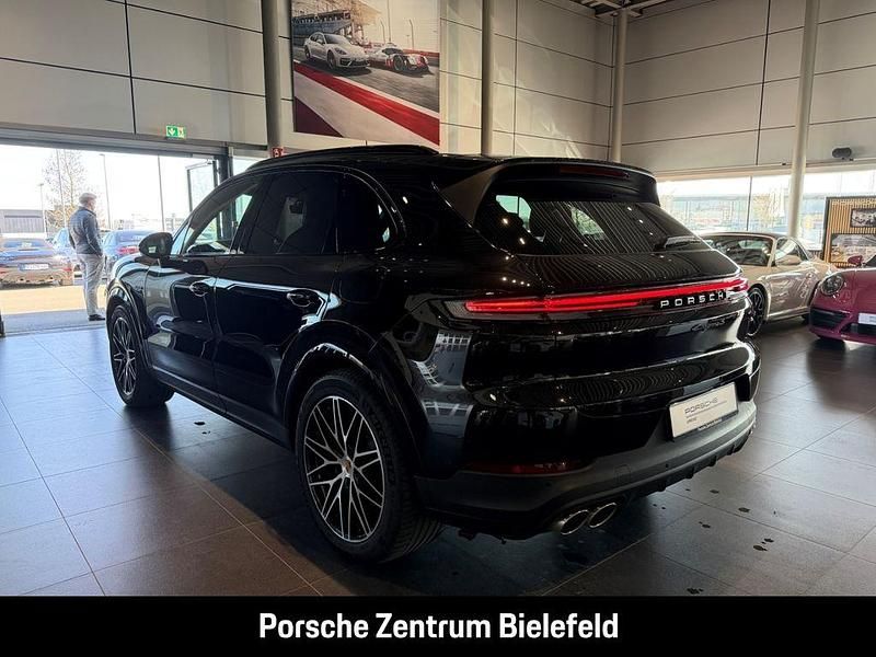 Gebraucht Porsche Cayenne S E-Hybrid 519 PS (381 kW) 2024 Schwarz SUV