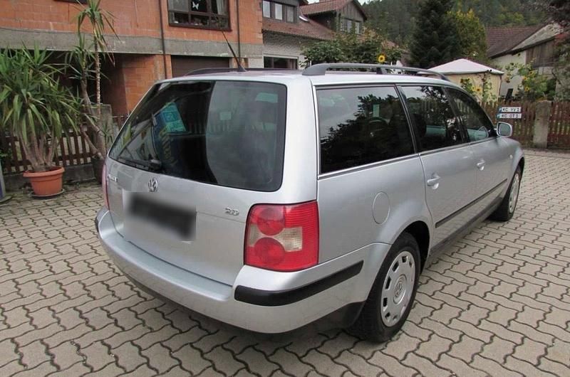 Gebraucht VW Passat 116 PS (85 kW) 2001 Silber Kombi