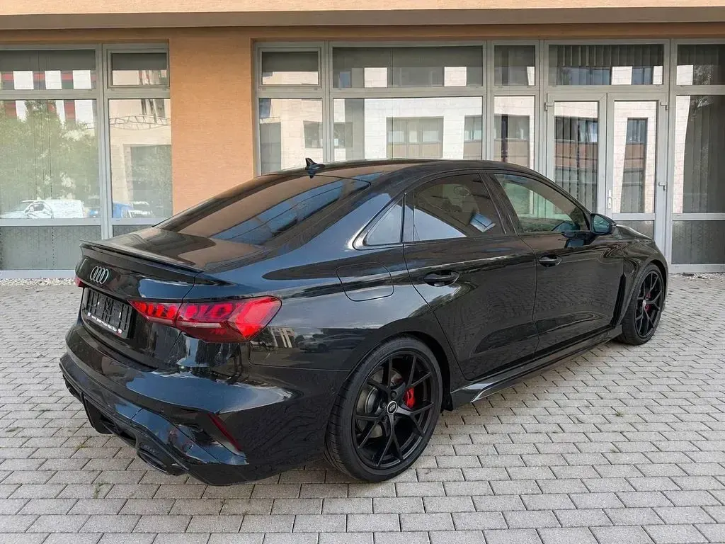 Neu Audi RS3 Sport 400 PS (294 kW) 2026 Schwarz Limousine