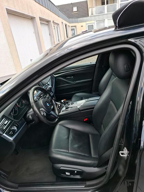 Gebraucht BMW 520 2016 Schwarz Limousine