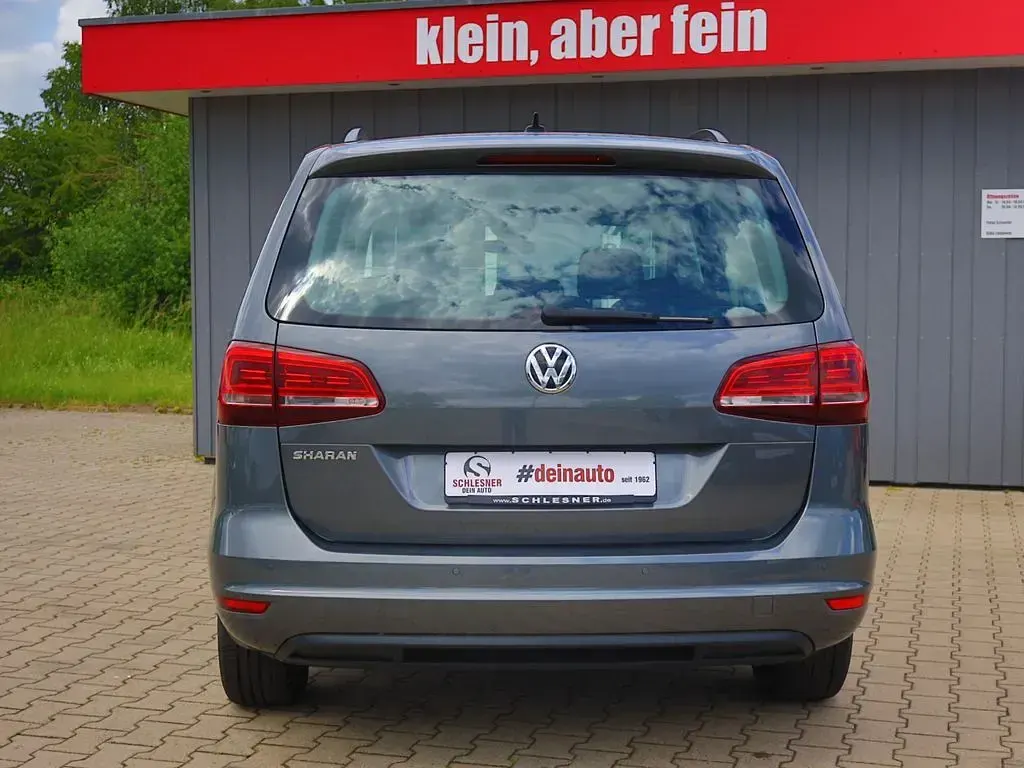 Gebraucht VW Sharan 150 PS (110 kW) 2022 Grau Van / Kleinbus