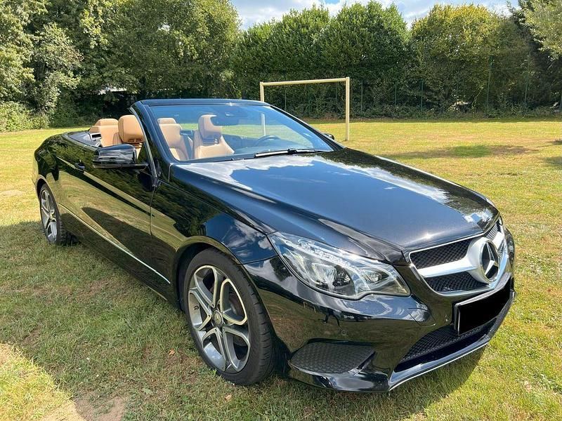 Schwarz Gebraucht 2016 Mercedes E200 Cabrio | 29.250 € (Fairer Preis) - Bild 1/4