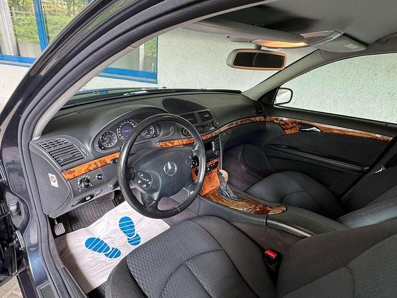 Gebraucht Mercedes E270 Elegance 177 PS (130 kW) 2004 Blau Limousine