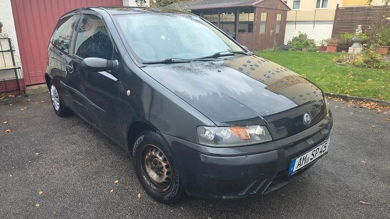 Blau Gebraucht 2003 Fiat Punto Dynamic Limousine | 1.300 € (Fairer Preis) - Bild 1/4