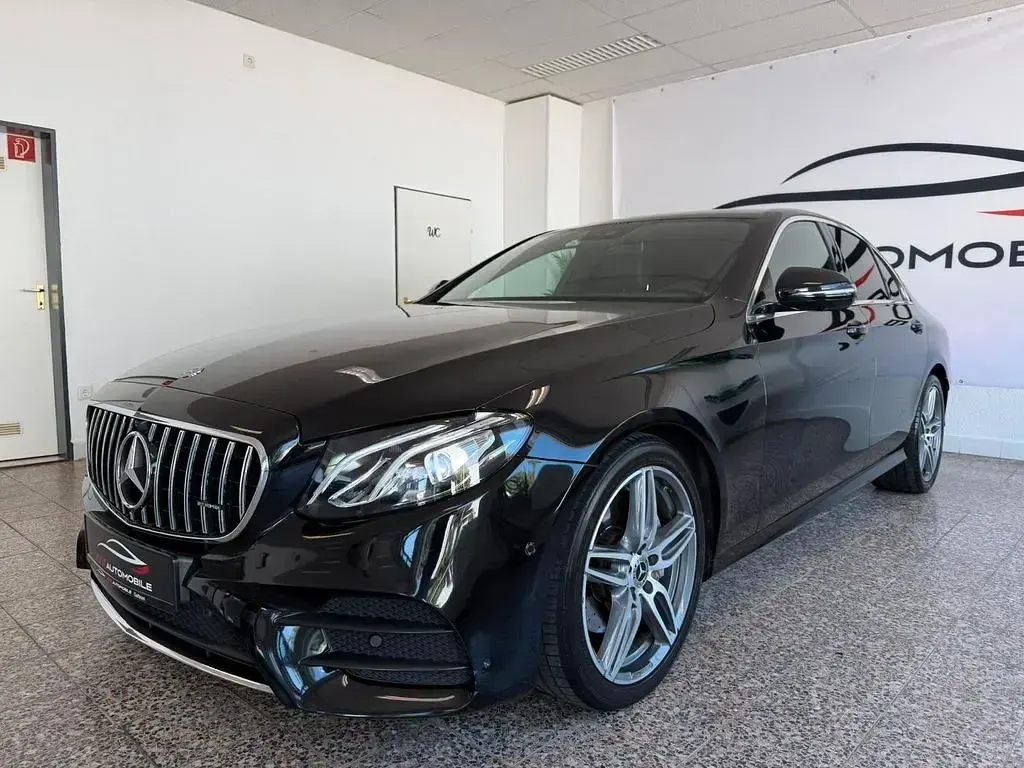 Gebraucht Mercedes E220 AMG 194 PS (142 kW) 2018 Schwarz Limousine