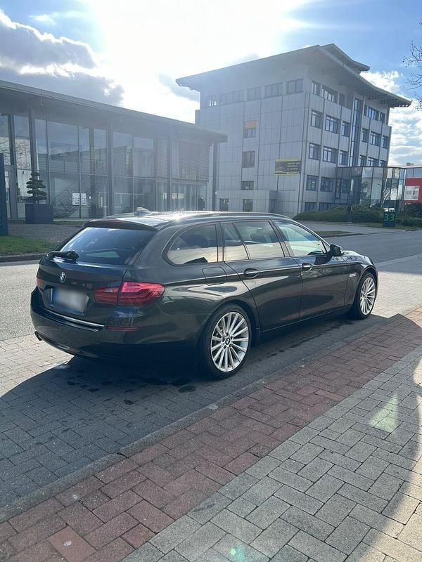 Gebraucht BMW 530 Luxury Line 258 PS (189 kW) 2016 Grau Kombi